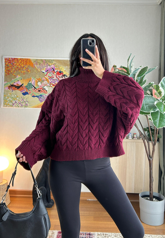 Miyuki Boğazlı Oversize Kazak