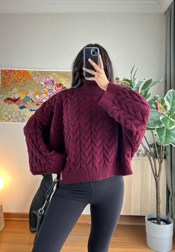 Miyuki Boğazlı Oversize Kazak