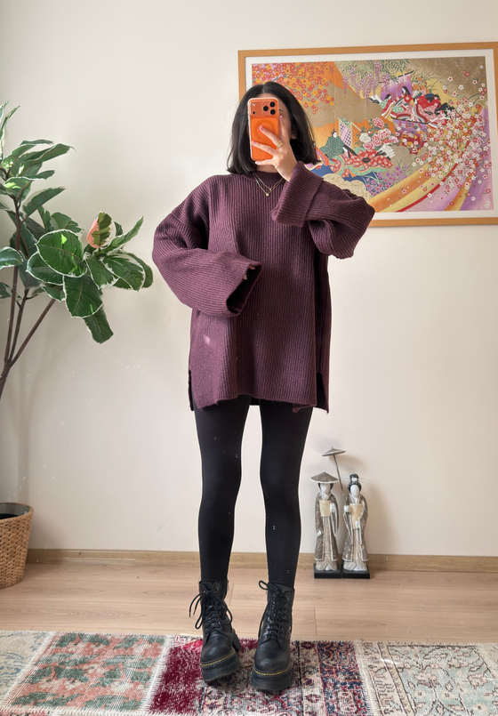 Yırtmaç Detaylı Oversize Triko Kazak Mürdüm