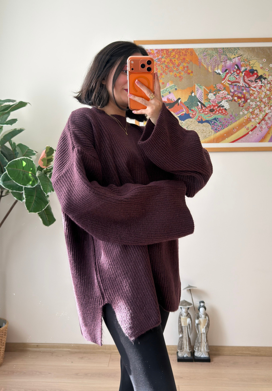 Yırtmaç Detaylı Oversize Triko Kazak Mürdüm