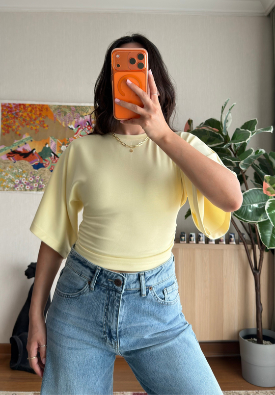 Yuina Yanı Büzgülü T-Shirt Sarı