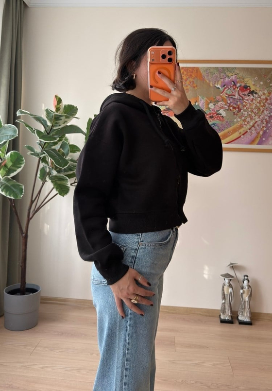 Yuki Kapşonlu Fermuarlı Kısa Sweatshirt Siyah