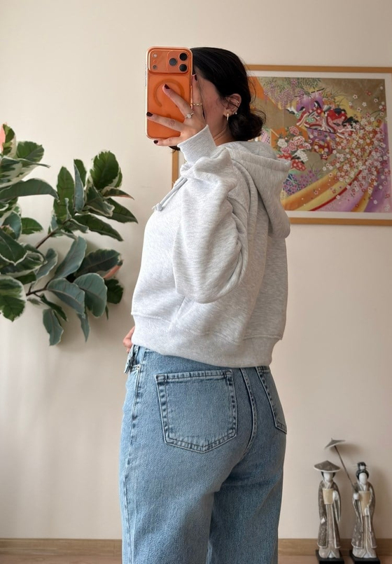 Yuki Kapşonlu Fermuarlı Kısa Sweatshirt Gri