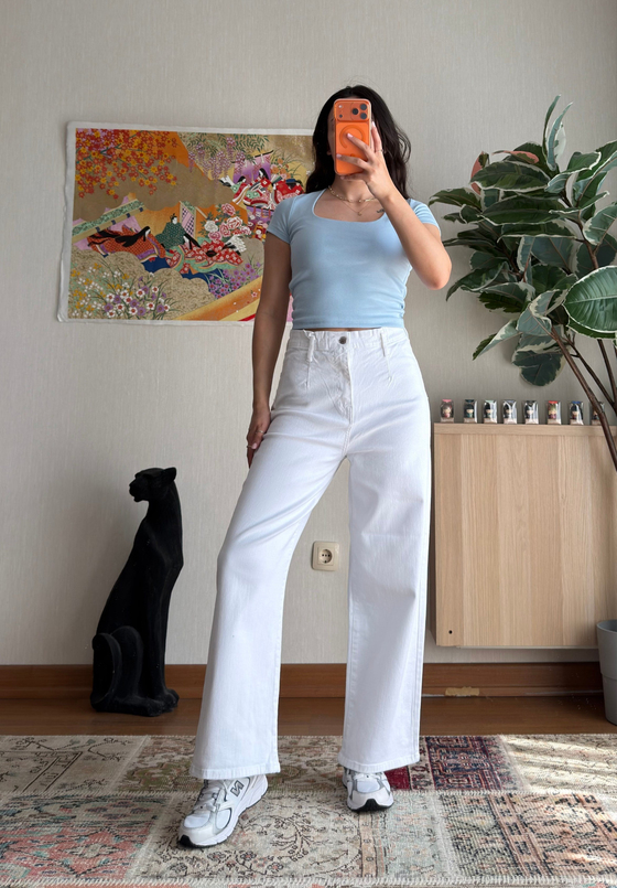 Yuriko Kemerli Bol Paça Jean Beyaz