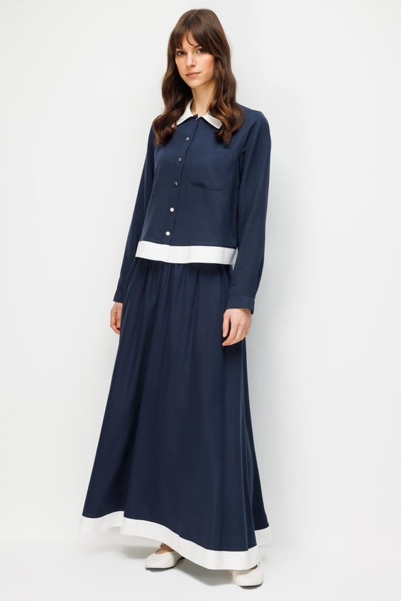 100% natuurlijke LyoCELL maxi-rok met soepele draperie en afwerking van zachte stof - marineblauw