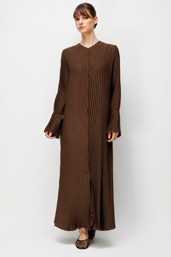 Ön tərəfində düymə ilə bağlanan 100% sintetik örtüklü tam qatlı abaya - Qəhvəyi