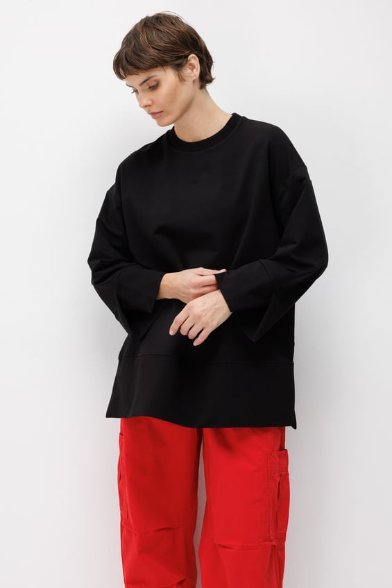 Örme Kol ve Yırtmaç Detaylı Tunik Sweatshirt-Siyah
