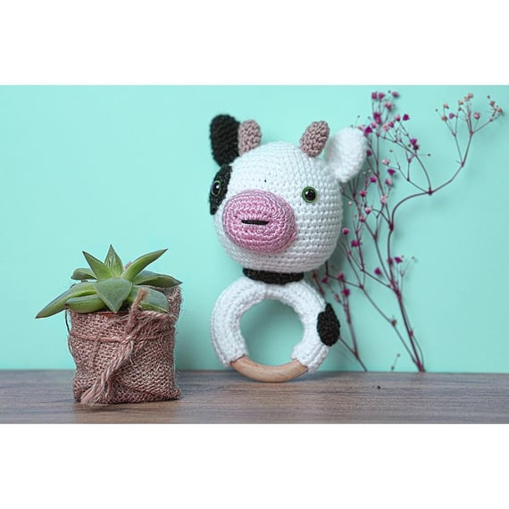 İnek Figürlü Amigurumi Diş Kaşıyıcı Yapım Seti