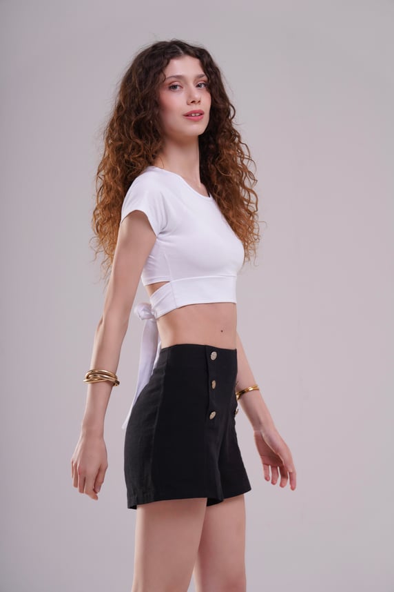 AFLOOW Kadın Beyaz Bağlamalı Crop Bluz – Modern ve Cesur Yaz Stili