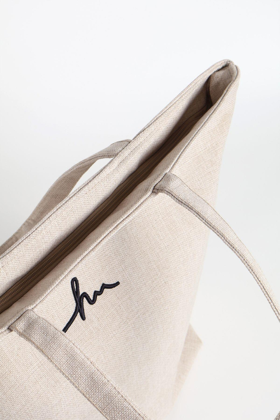 HaşemaHaşema حقيبة شاطئ أوف وايت من الكتان لها شعار مطرز 21
