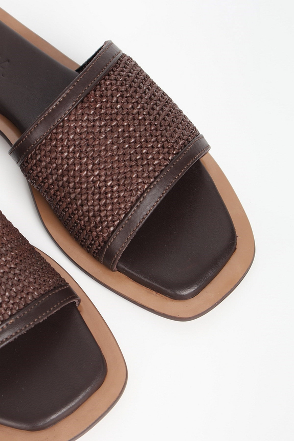 HaşemaHaşema Kadın Hasır Detaylı Acı Kahve Renk Terlik 110-15