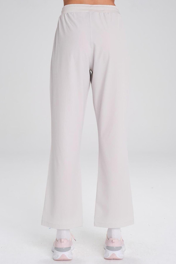 HaşemaHaşema بنطال رياضي أوف وايت بقصة إسبانية من مجموعة Active ACT-2