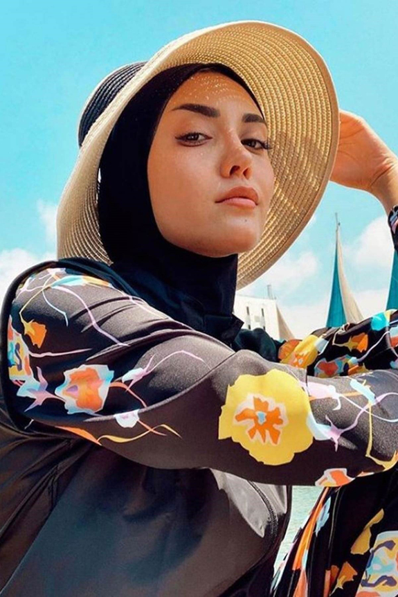 HaşemaHaşema Çiçek Desenli Siyah Tesettür Mayo