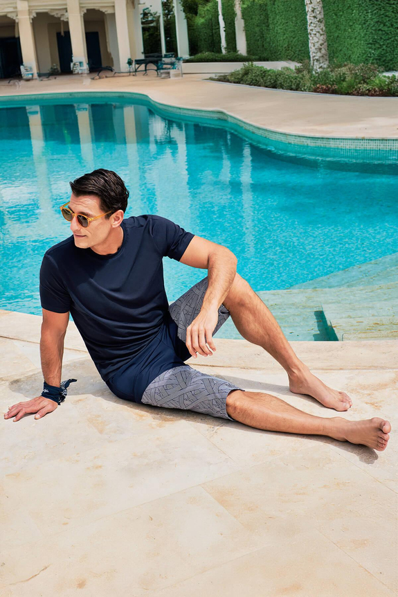 HaşemaHaşema Desenli Lacivert Beyaz Uzun Erkek Havuz ve Deniz Şortu 24-7