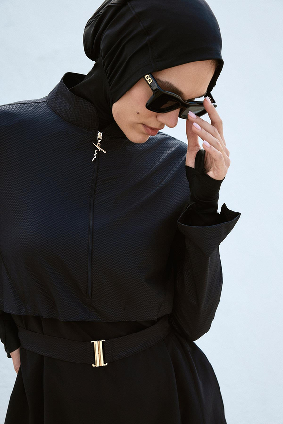 HaşemaHaşema طقم سباحة أسود من القماش المنسوج 5 قطع للمحجبات مع حزام ومشبك 5027