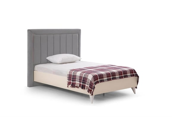 Lena Genç Karyola Kasası (Başlıksız)