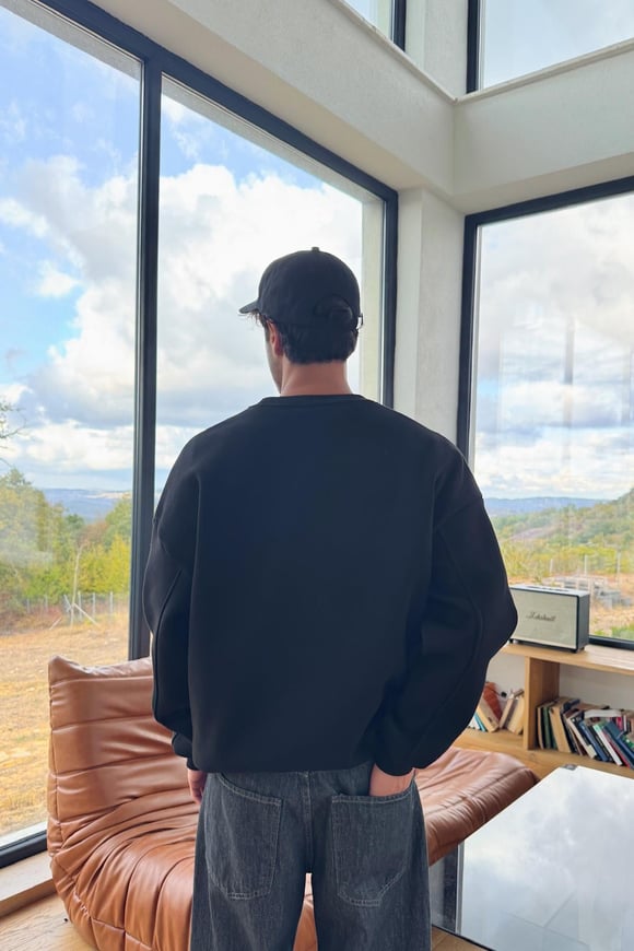 Basic Bisiklet Yaka Sweatshirt Siyah