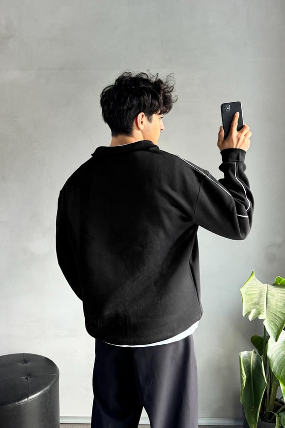 Biyeli Fermuarlı Polo Yaka Siyah Sweatshirt