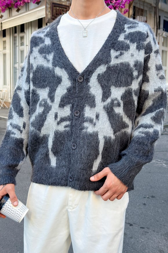 Cow Smoked-Grey V-Knit