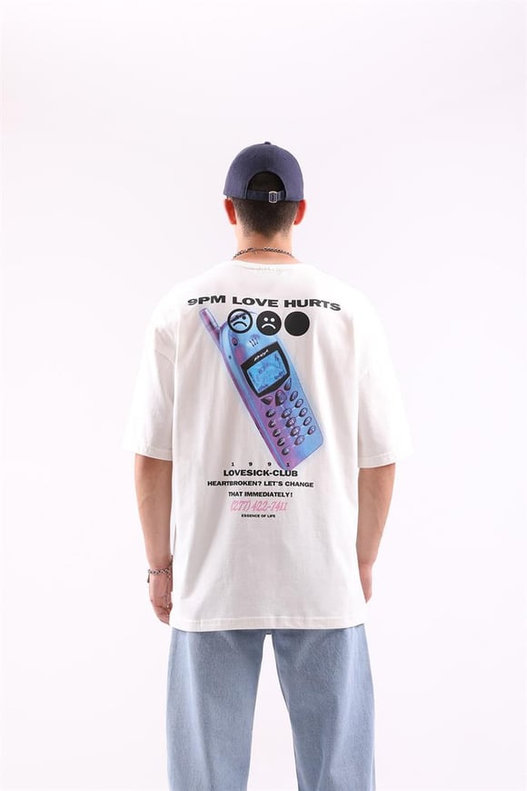 Love Hurts Sırt Baskılı Beyaz Oversize Tişört