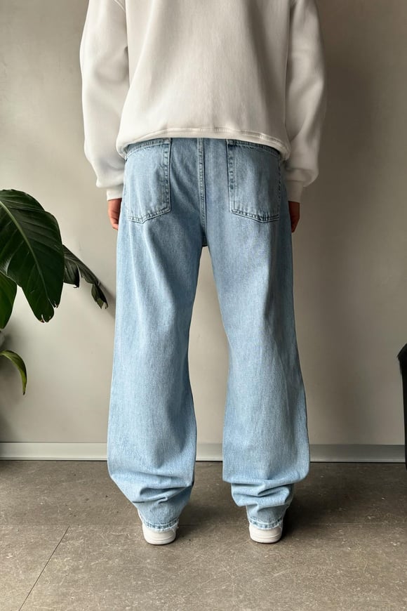 Minimal Yırtık Detay Basic Buz Mavi Regular Jean
