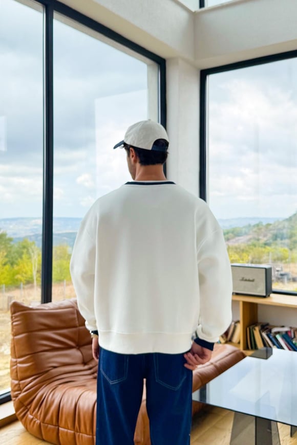 Ön Cep Detay Sweatshirt Beyaz