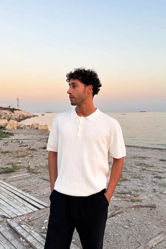 Polo Yaka Çizgili Triko Tişört Ekru