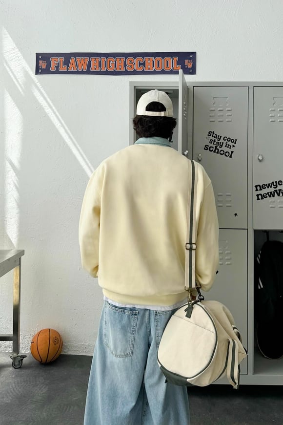 Polo Yaka Nakışlı Ekru Oversize Sweatshirt