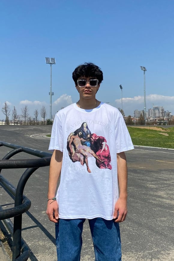 RV Never Established Baskılı Beyaz Oversize Tshirt