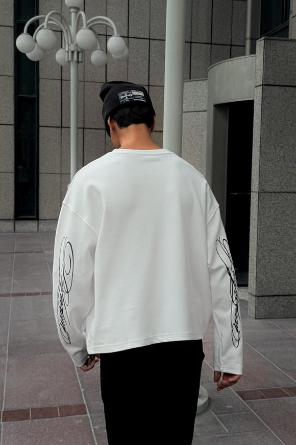 Curved Printed White Long-Sleeve