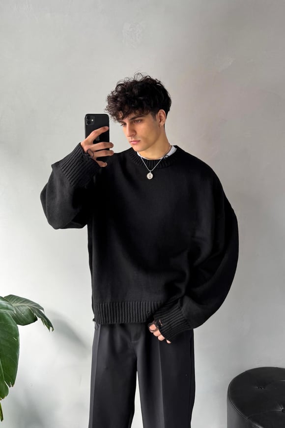 Yırtık Model Bisiklet Yaka Siyah Oversize Kazak