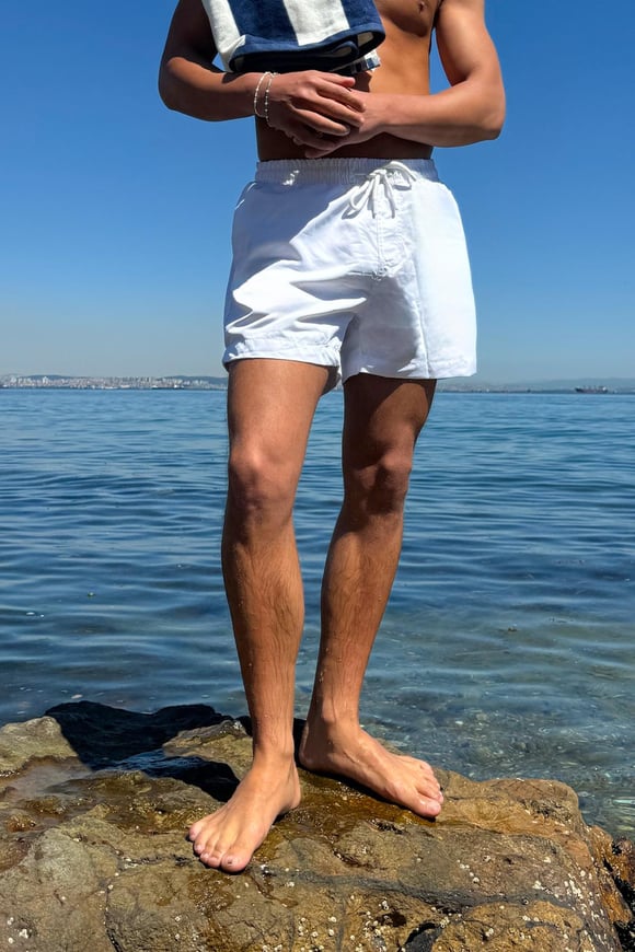 Beyaz Arka Cep Detay Deniz Şort