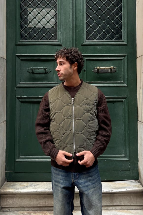 Dad Nakışlı Kapitone Yelek