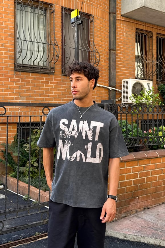 Yıkamalı Saint Baskılı Tişört