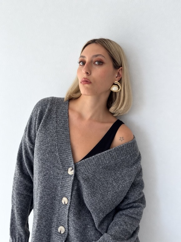 Retrobird Doris Oversize V Yaka Düğmeli Gri Triko Hırka