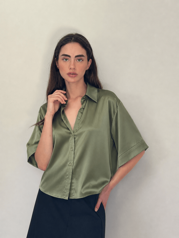 Retrobird Haki Renkli Saten Görünümlü Retro Model Bol Kısa Kol Kadın Gömlek