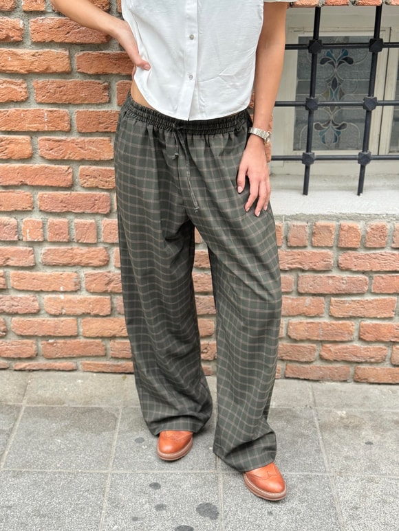 Retrobird Design Loose Cut Dark Khaki Relax Trousers