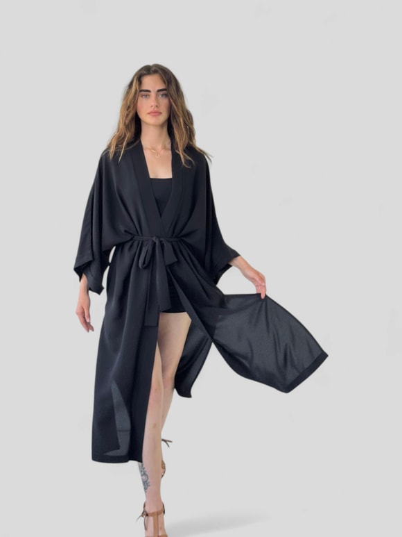 siyah kadın uzun kimono