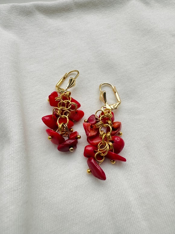Retrobird Doğal Taşlı Üzüm Salkımı Gold Rengi Küpe