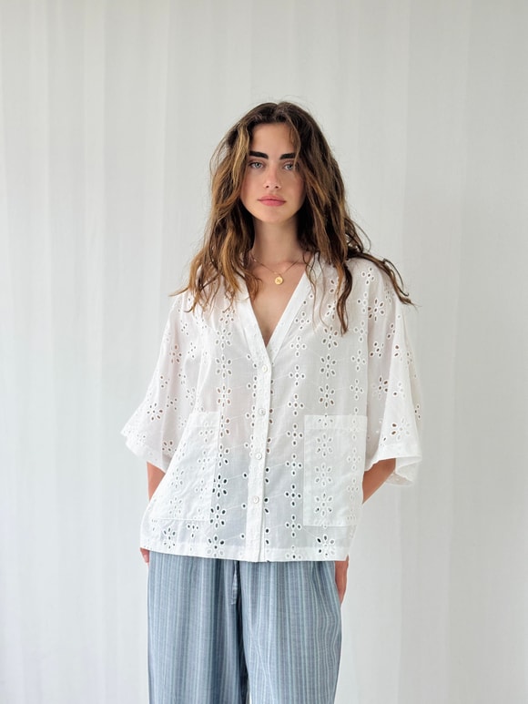 Retrobird Design V-Neck Embroidered White Kimono Shirt