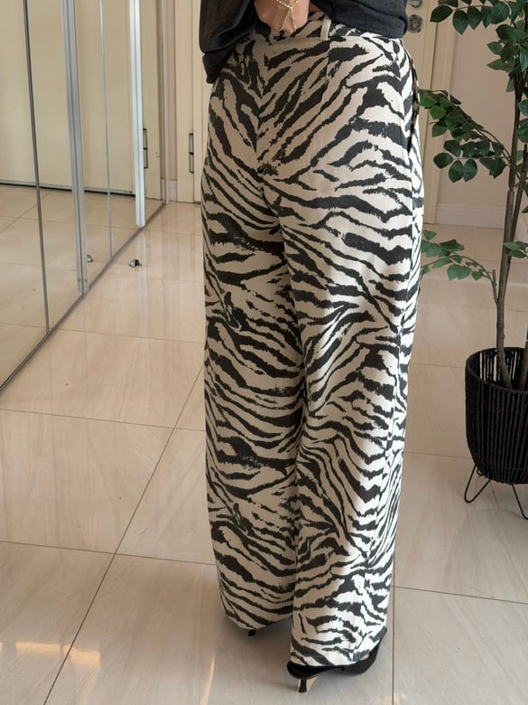 Yüksek Bel Zebra Desen Bol Paça Pantolon