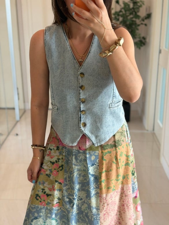 Önü Düğmeli Süs Cepli Denim Yelek 
