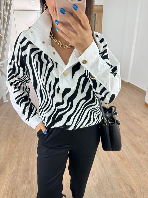 Arkası Poplin Detaylı Tasarım Zebra Sweat
