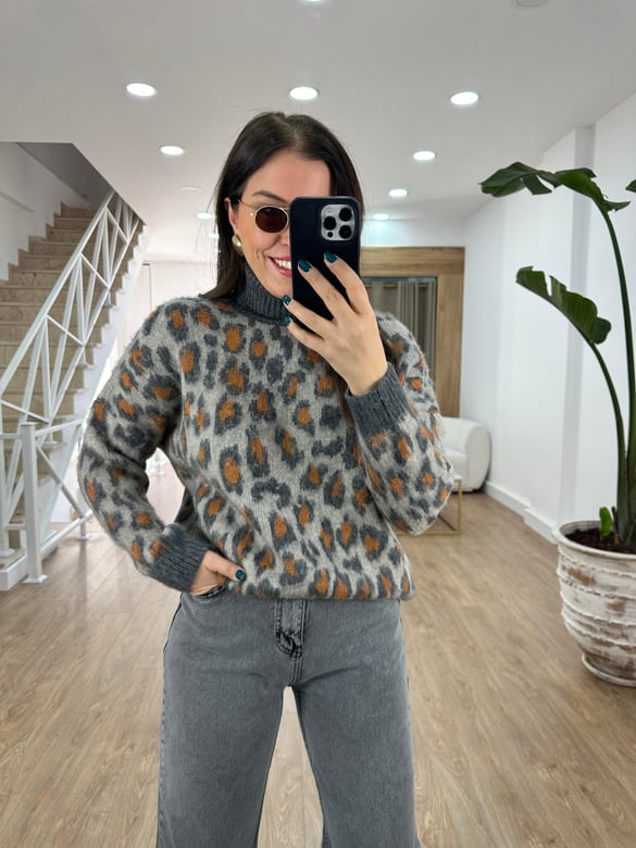 Balıkçı Yaka Leopar Desen Tüylü Kazak-Vizon