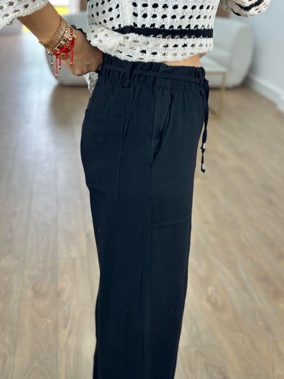 Beli Kemerli Bol Paça Modal Pantolon-Siyah
