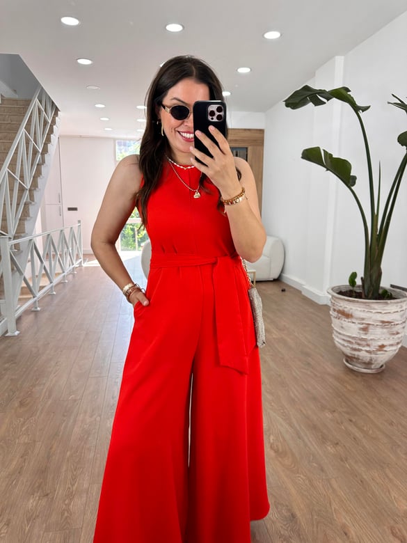 Beli Kuşaklı Bol Paça Krep Tulum-Kırmızı