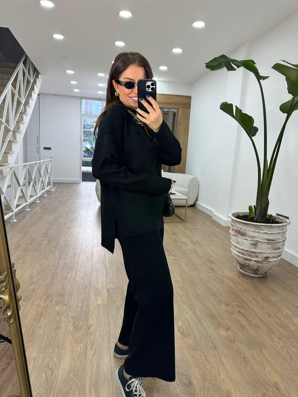 Beli Lastikli Bol Paça Triko Takım-Siyah