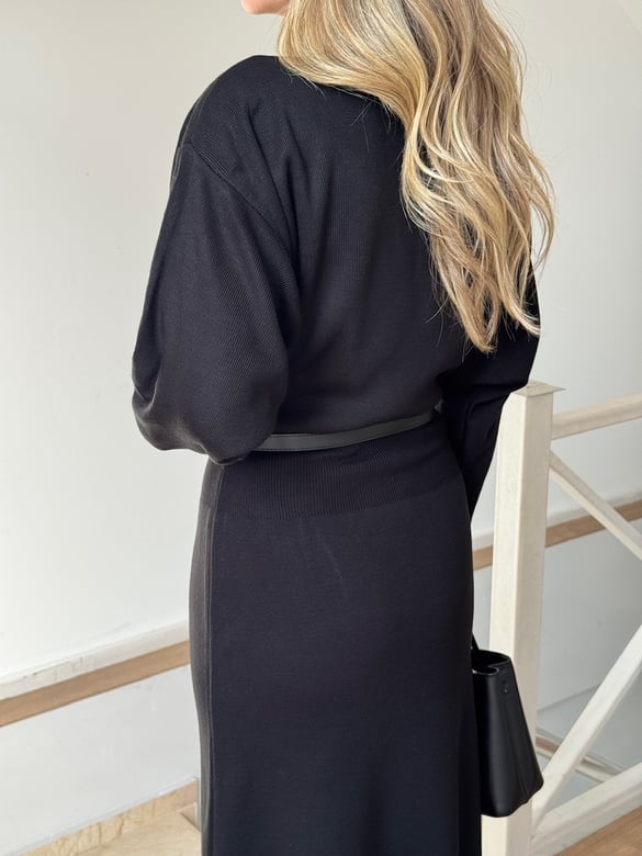 Kayık Yaka Kemerli Maxi Triko Elbise - Siyah