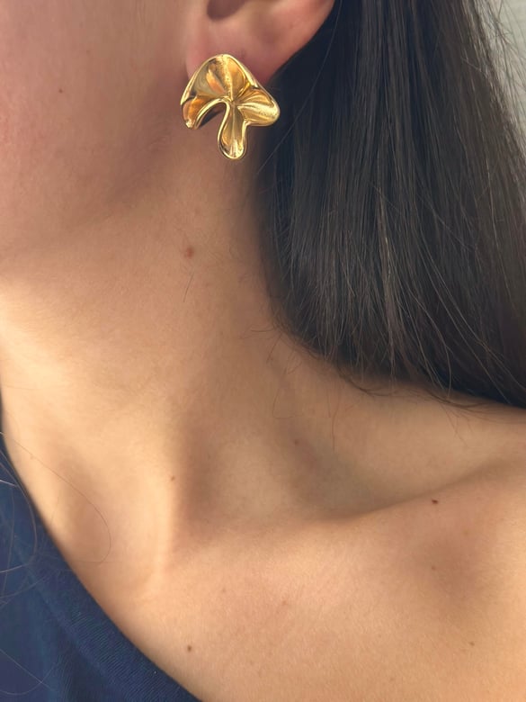Çelik Kıvrımlı Gold Küpe 2cm