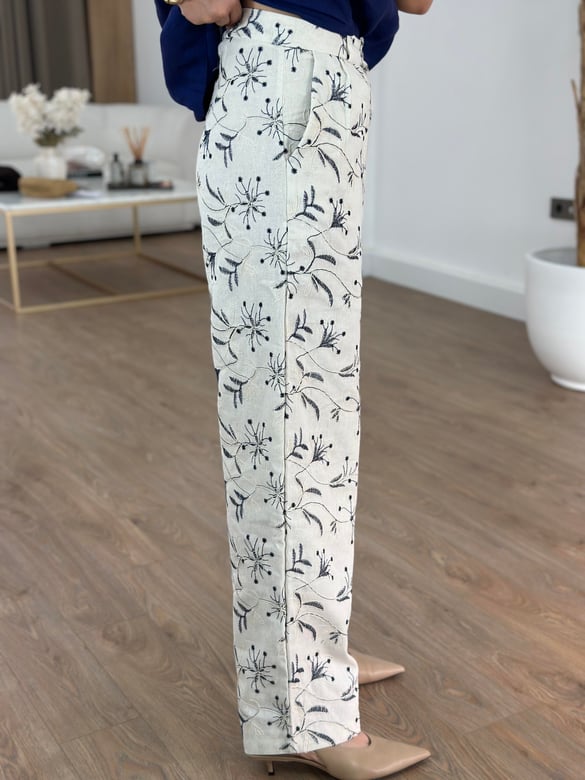 Çiçek Nakışlı Keten Pantolon
